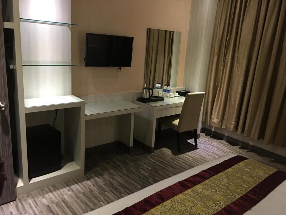 Grand Sydney 4* Batam